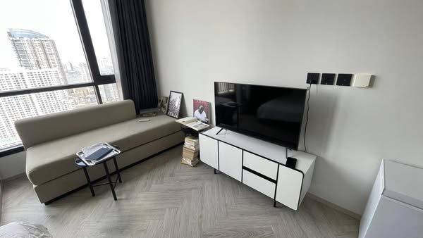 bedroom and living room and room interior of Chapter Charoennakhon–Riverside