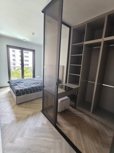 bedroom and room interior of CHAPTER THONGLOR 25