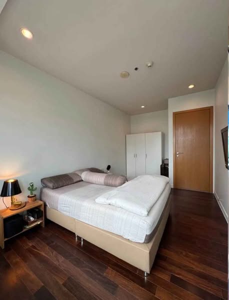 bedroom of Circle Condominium