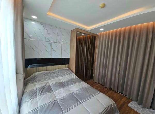 bedroom of Condo U @ Huamak Station, building A
