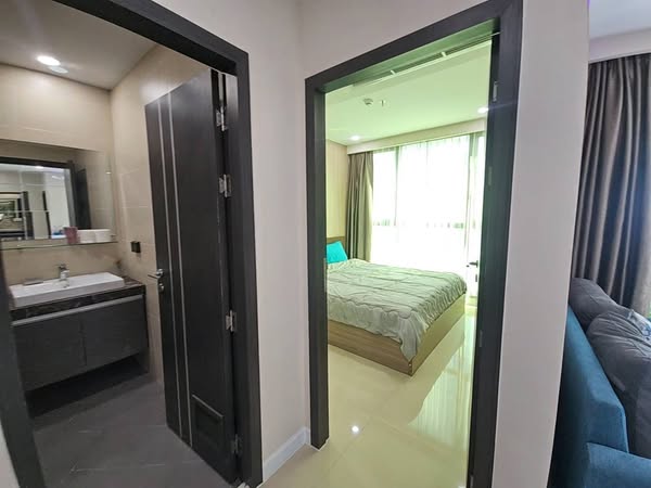 bedroom and room interior of Dusit Grand Condo View