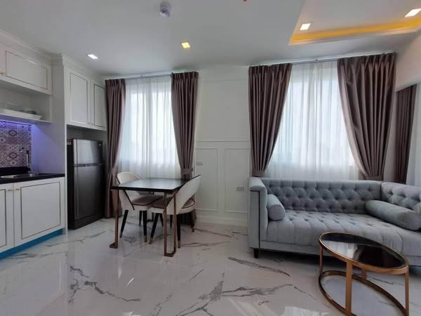 living room and bedroom of Empire Tower