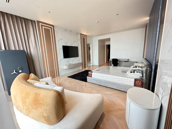 bedroom of Four Seasons Private Residences