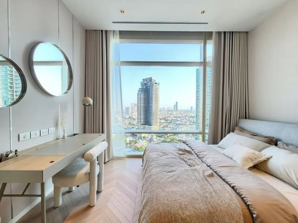 bedroom of Four Seasons Private Residences