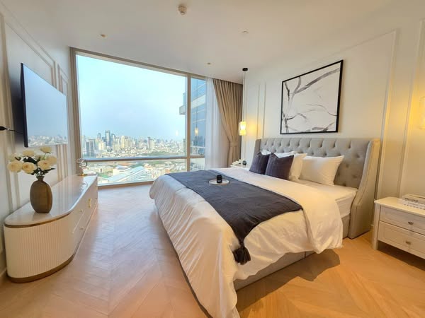 bedroom of Four Seasons Private Residences