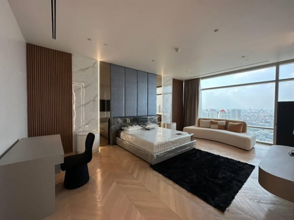 bedroom and living room of Four Seasons Private Residences