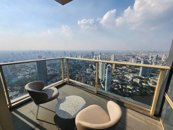 Four Seasons Private Residences