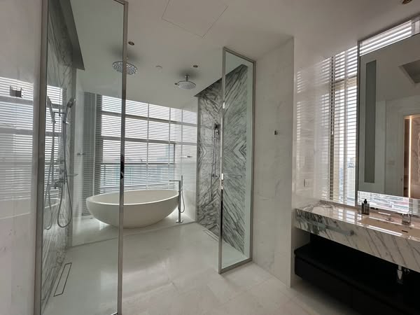 room interior and bathroom of Four Seasons Private Residences
