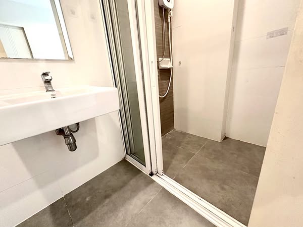 bathroom of Fresh Condo | เฟรช คอนโด