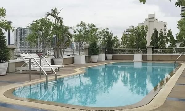 pool of Grand Heritage Thong Lo
