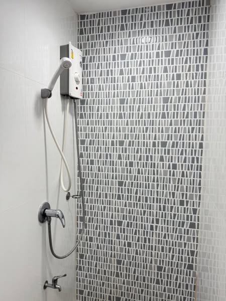 bathroom of iCondo Salaya 2 The Campus ไอ คอนโด ศาลายา 2 เดอะ แคมปัส