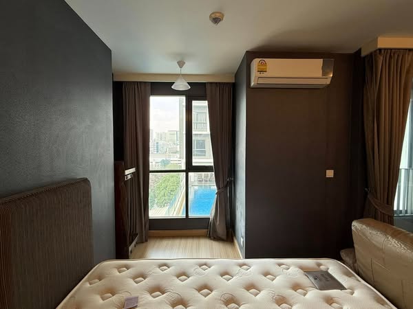 bedroom of Ideo Mobi Phaya Thai