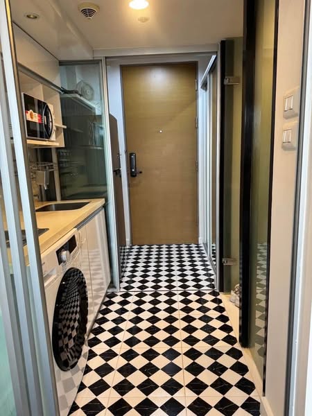 bathroom of Ideo Morph 38