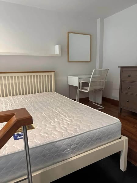 bedroom of Ideo Morph 38
