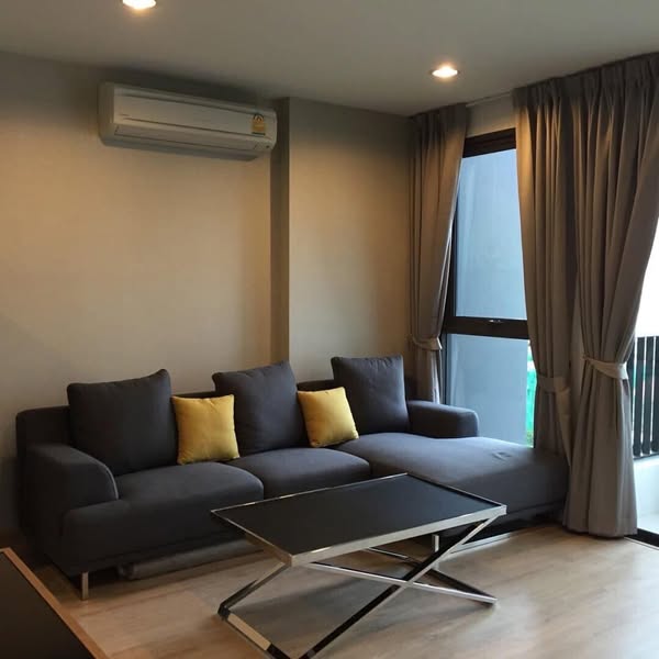 living room and bedroom of Ideo Q Ratchathewi