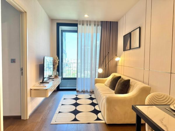 bedroom and living room of Ideo Q Sukhumvit 36