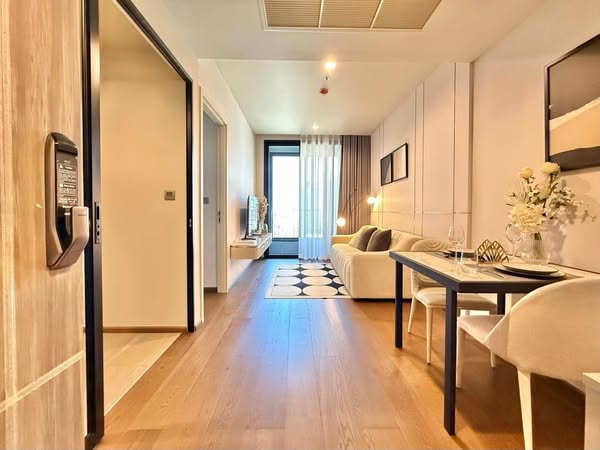 living room and room interior of Ideo Q Sukhumvit 36