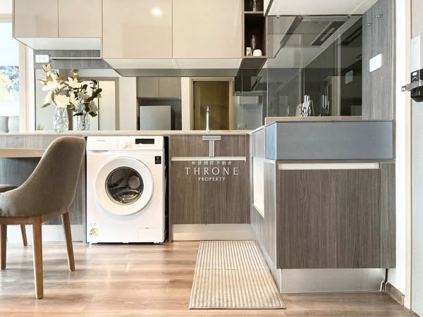 room interior of IDEO Rama9 – Asoke