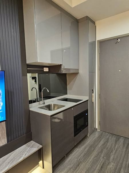 kitchen of IDEO Sukhumvit Rama 4 ไอดีโอ สุขุมวิท-พระราม 4