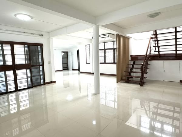 room interior of Jw Urban Home Office
