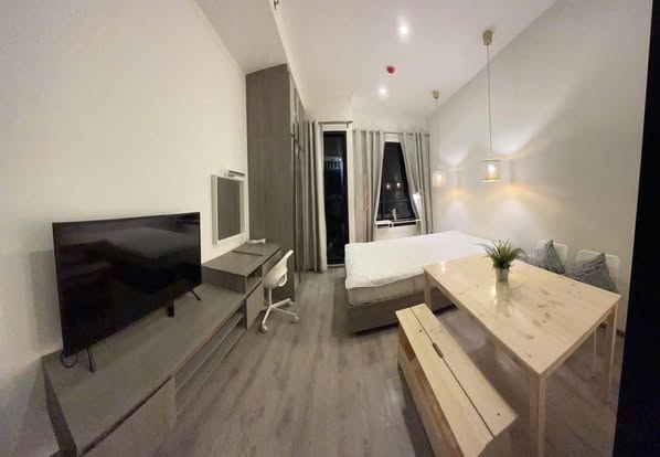 bedroom and living room of KnightsBridge Prime Onnut