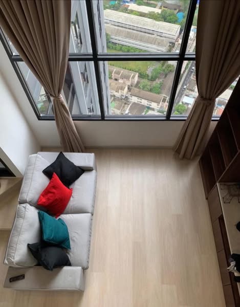 bedroom and living room of KnightsBridge Prime Sathon