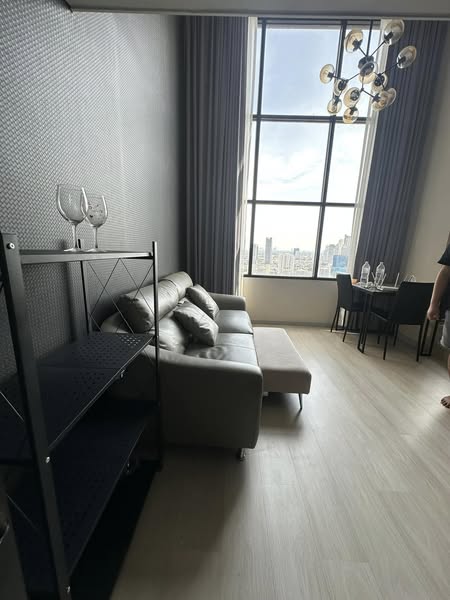 bedroom and living room of KnightsBridge Prime Sathon