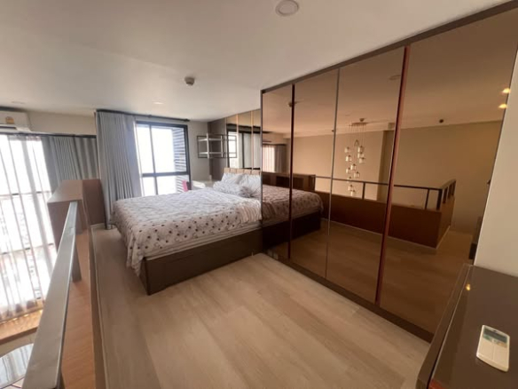 bedroom and room interior of KnightsBridge Prime Sathon
