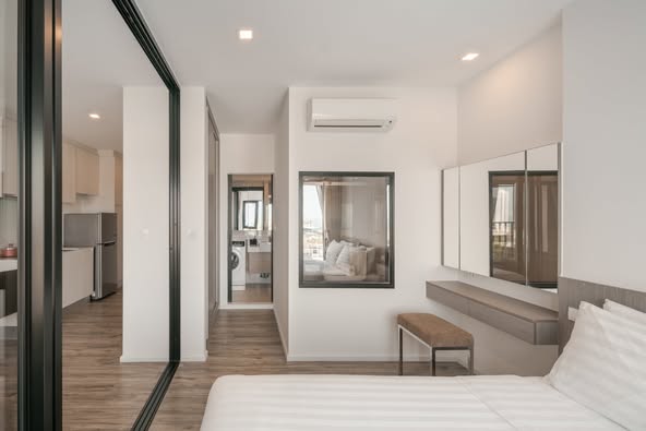 bedroom and room interior of KnightsBridge The Ocean Sriracha