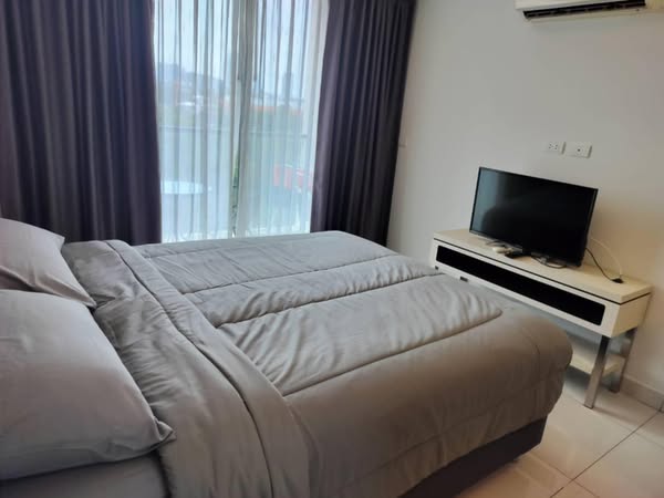 bedroom of Laguna Beach Resort 2