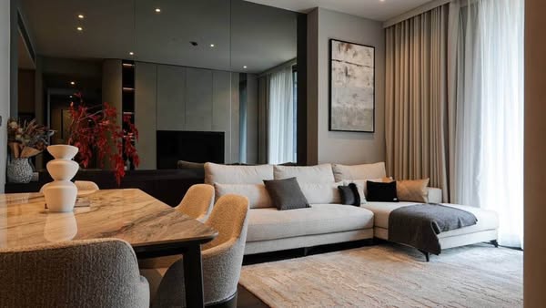bedroom and living room of LAVIQ Sukhumvit 57