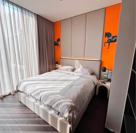 bedroom and room interior of LAVIQ Sukhumvit 57