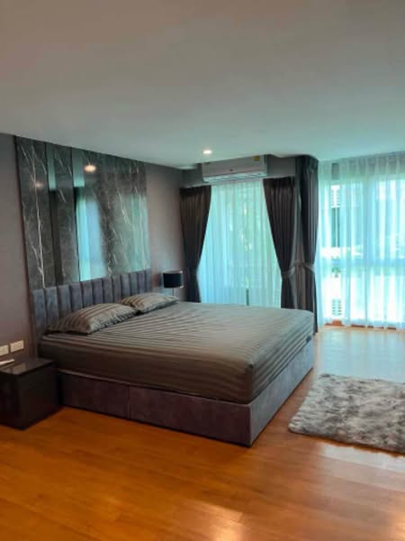 bedroom of Le' Cosi