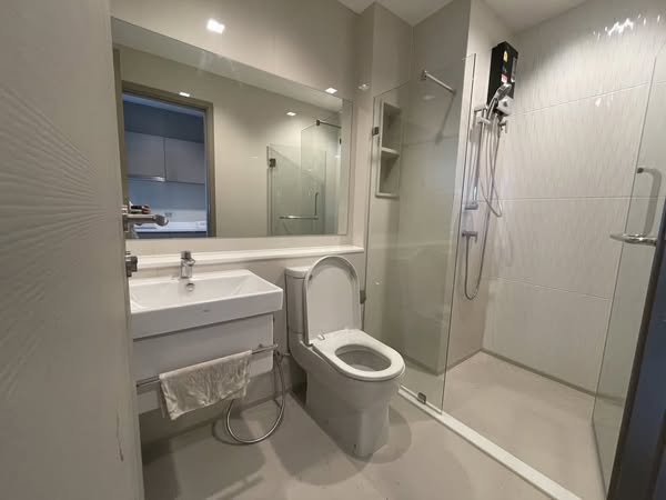 bathroom of Life Asoke – Rama 9