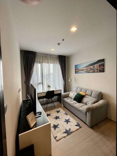 living room and bedroom of Life Asoke – Rama 9