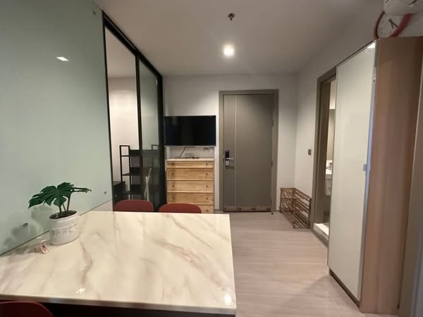 room interior of Life Asoke – Rama 9