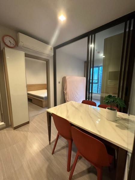 room interior of Life Asoke – Rama 9