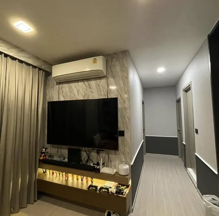 bathroom of Life Asoke Hype