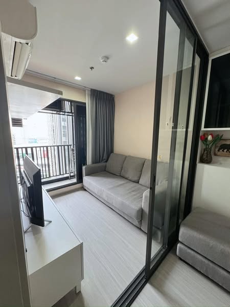 bedroom and room interior of Life Ladprao