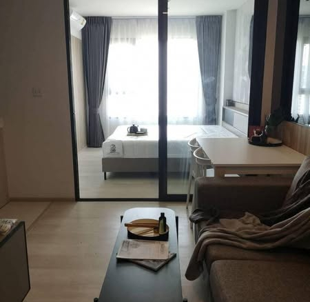 bedroom of Life One Wireless