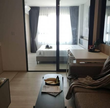 bedroom of Life One Wireless