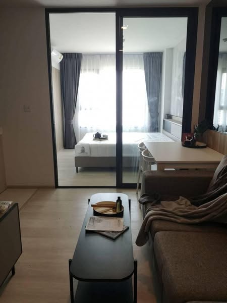 bedroom of Life One Wireless