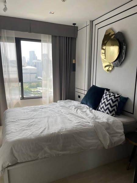 bedroom of Life One Wireless