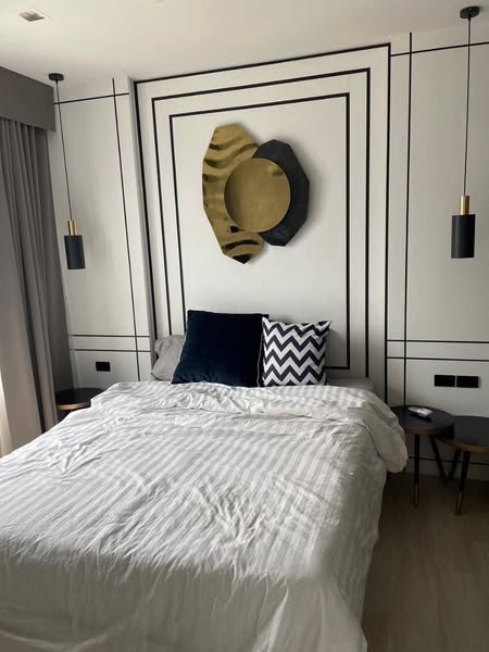 bedroom of Life One Wireless
