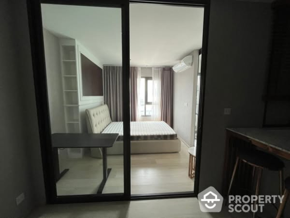 bedroom and room interior of Life One Wireless