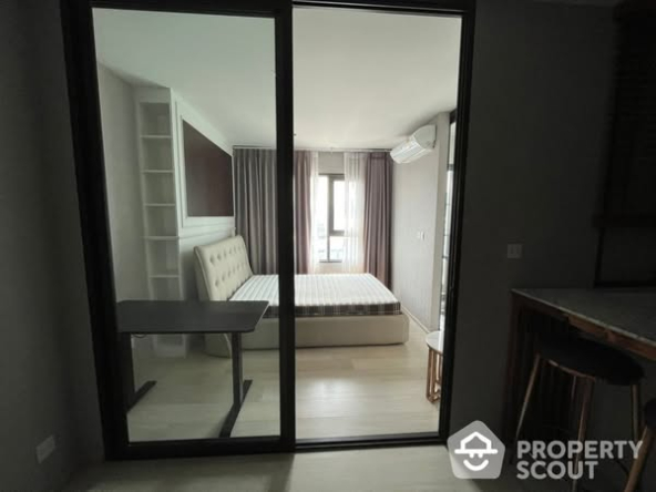bedroom and room interior of Life One Wireless