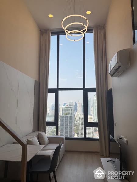 Life Rama 4 – Asoke