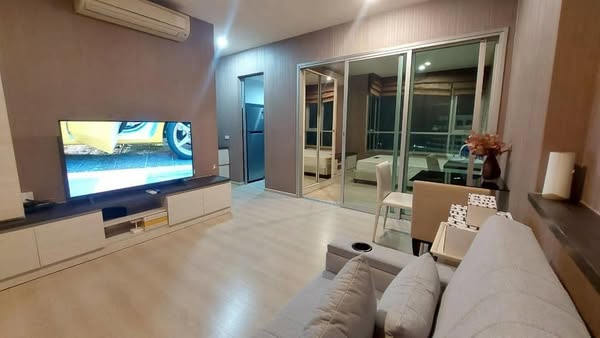 bedroom and living room of Life Ratchadapisek