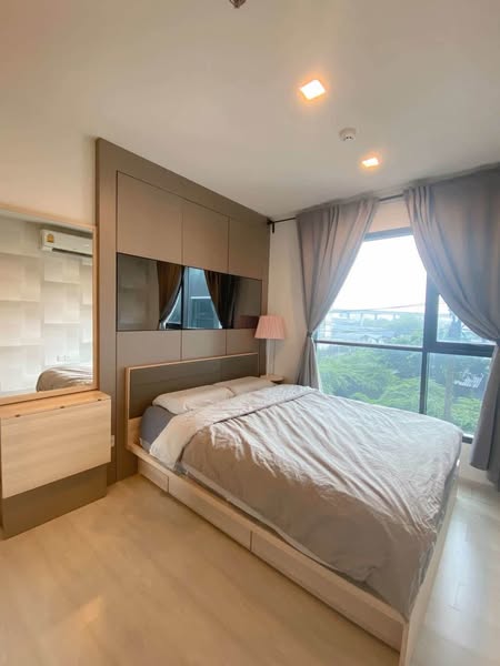 bedroom of Life Sukhumvit 48