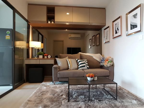 bedroom and living room and room interior of Life Sukhumvit 48